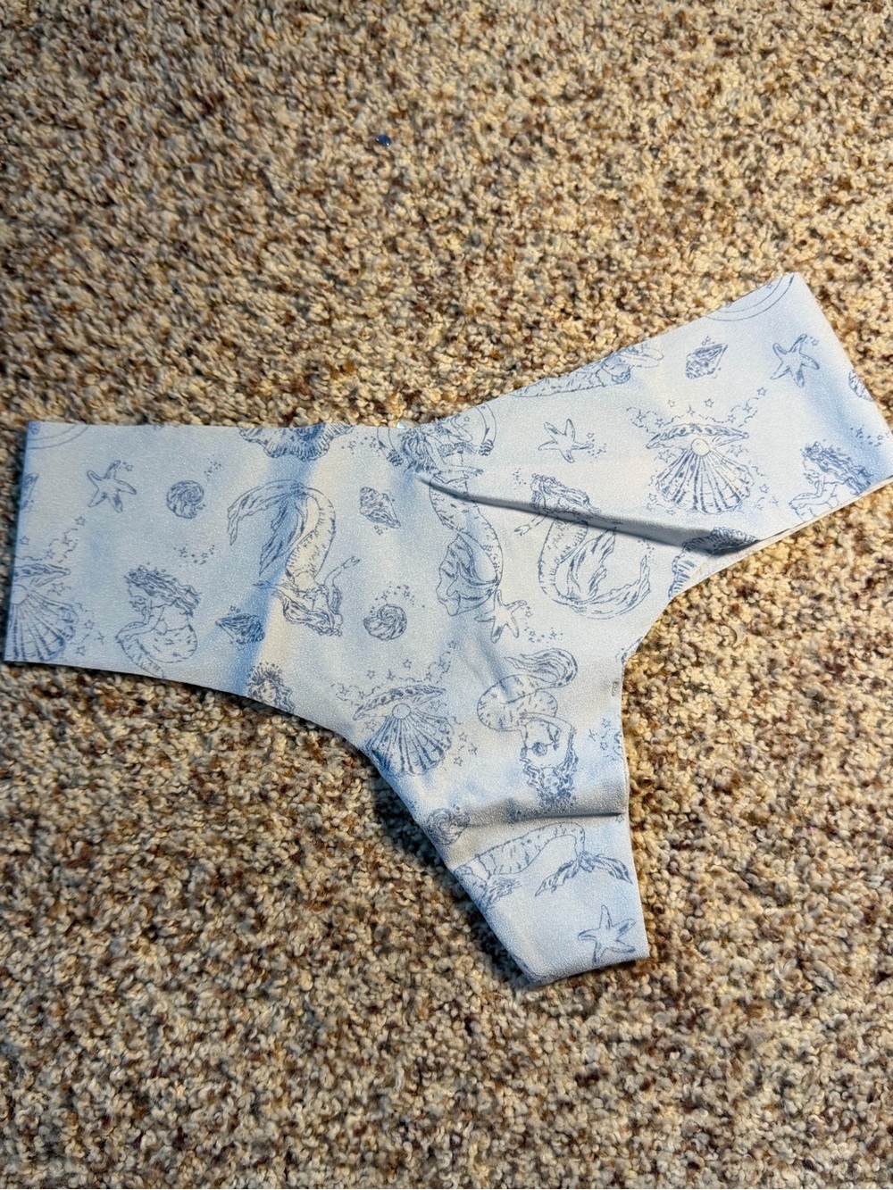 Victoria's Secret Light Blue Mermaid Print Seamless Thong size S NWT